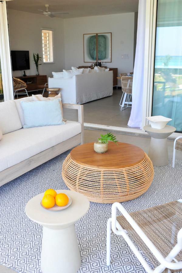 Obiches Luxury Beachfront Apartment Trou-Aux-Biches Kültér fotó