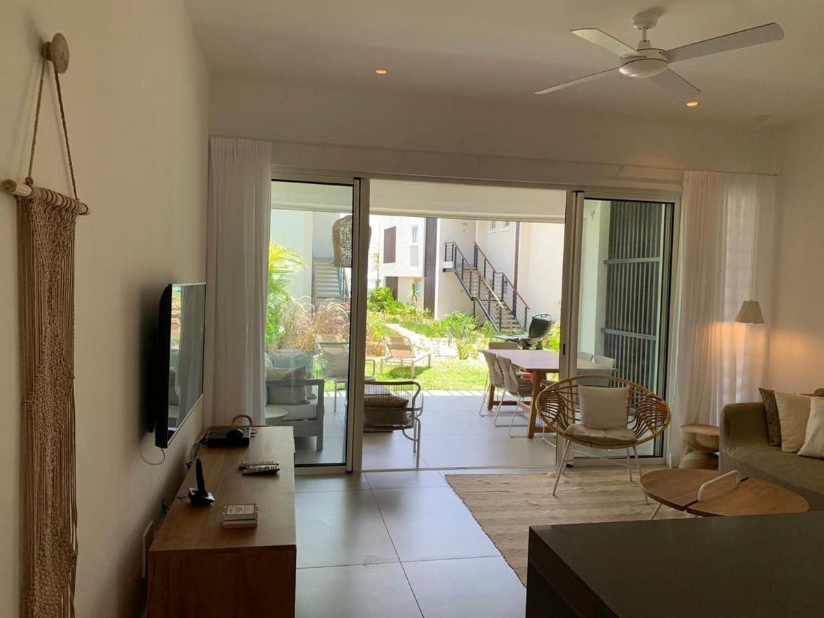Obiches Luxury Beachfront Apartment Trou-Aux-Biches Kültér fotó