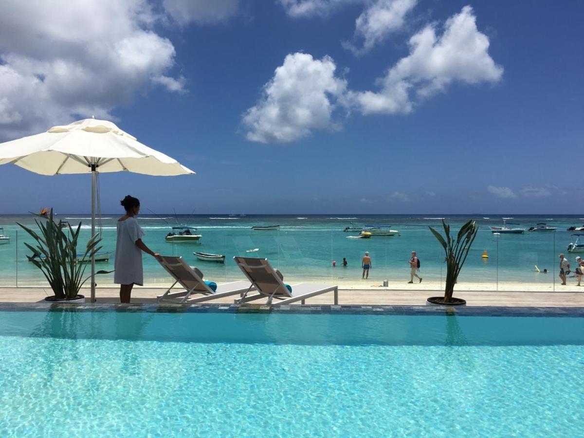 Obiches Luxury Beachfront Apartment Trou-Aux-Biches Kültér fotó